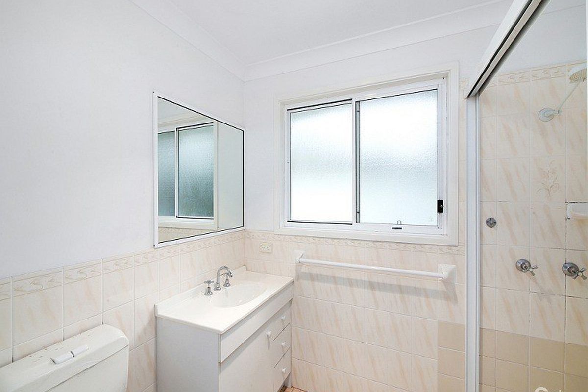 9 Peter Avenue, Forresters Beach