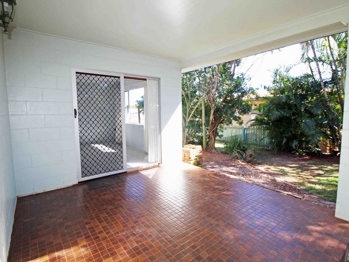 24 Azalea St, Atherton