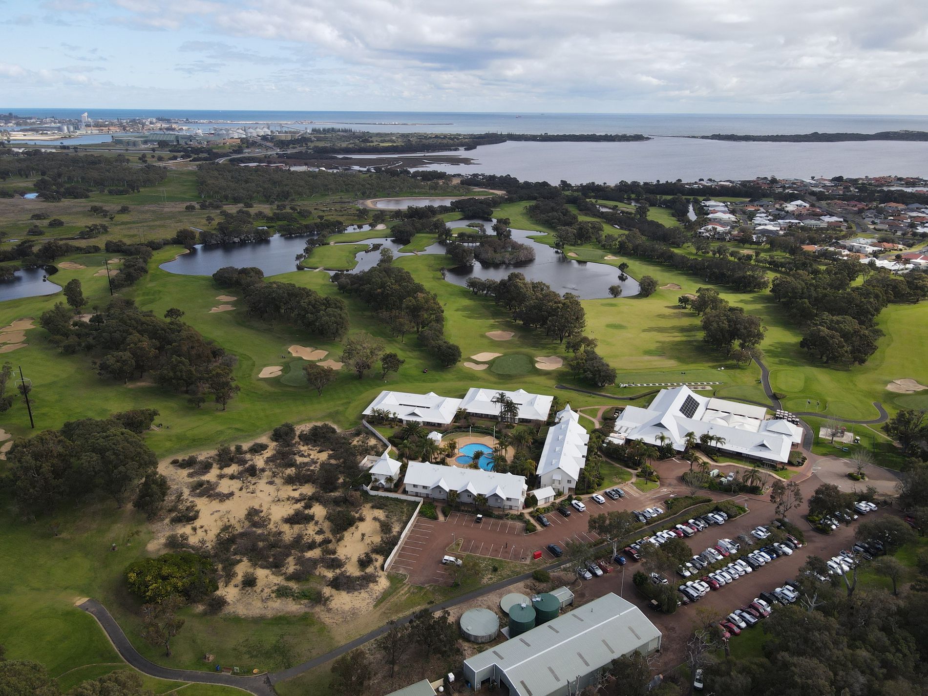 15 / 105 Old Coast Road, Pelican Point