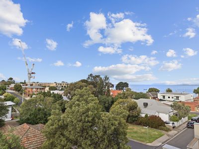 4 / 13 York Street, Geelong