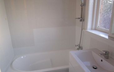 2 / 419 Anzac  Parade, Kingsford