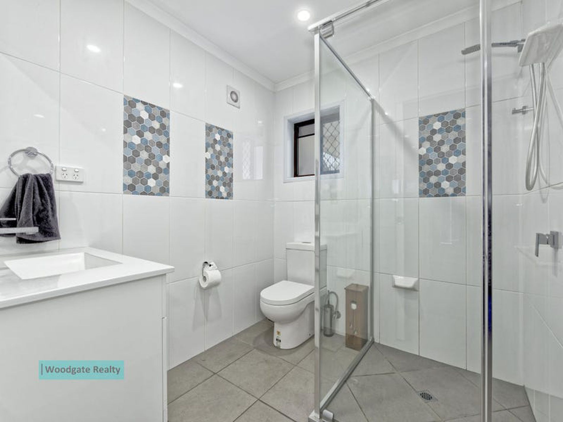 16 Tailor St, Woodgate