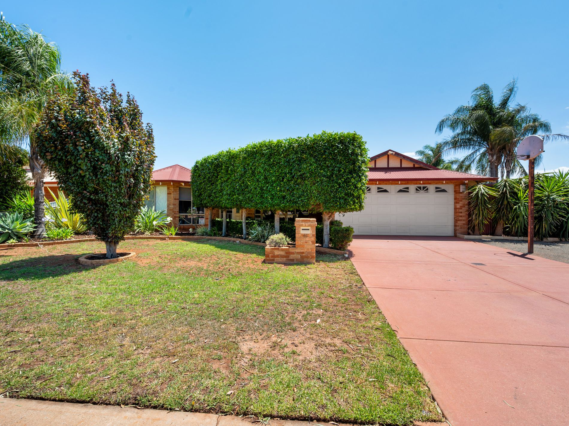 45 Mcgillivray Crescent, Somerville