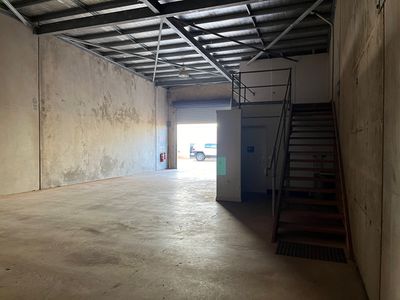 2 / 37 Steel Loop, Wedgefield