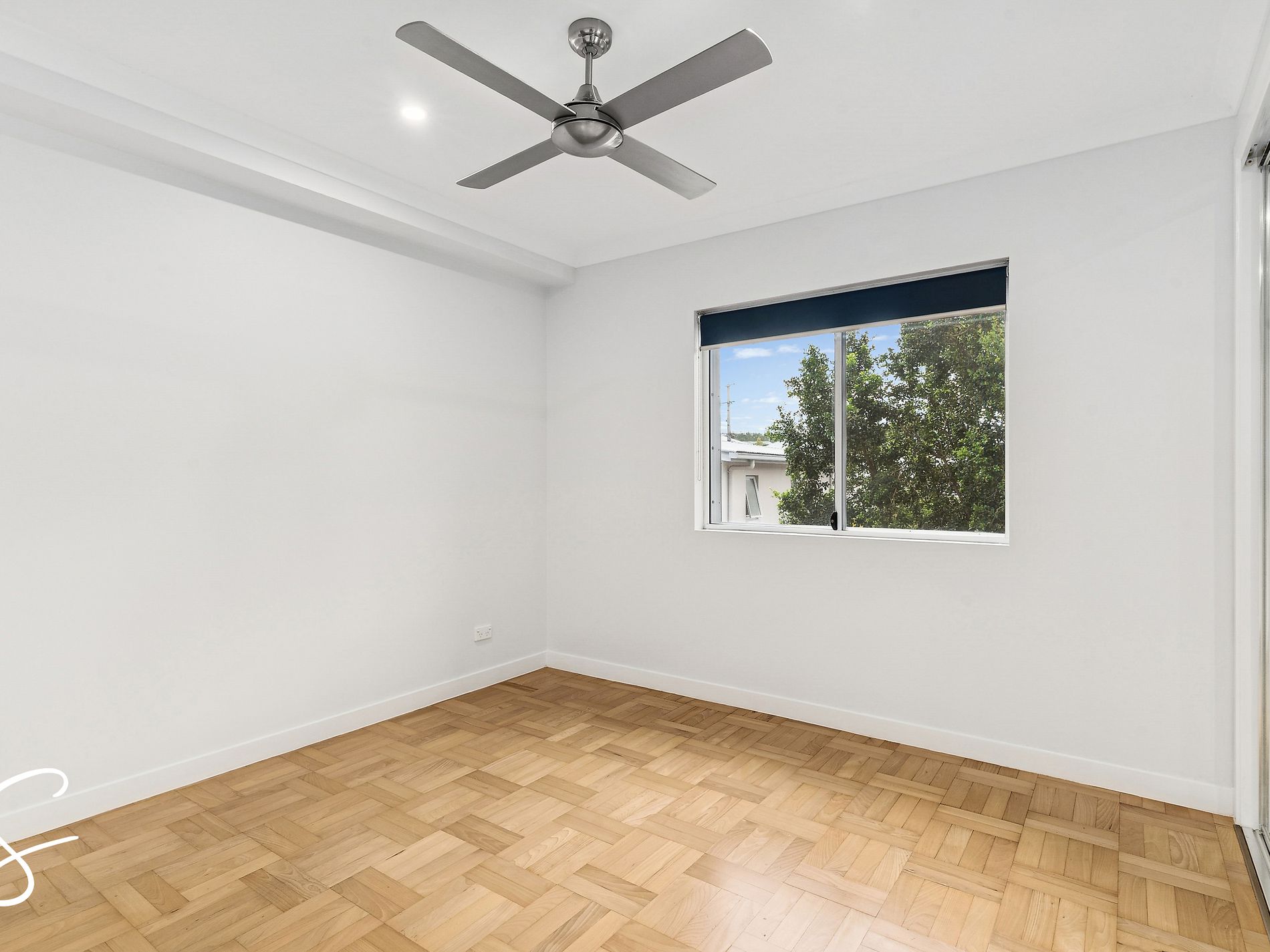 4 / 25 Birdwood Road, Holland Park West