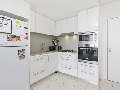 1085 / 16 Hamilton Place, Bowen Hills