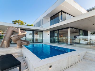 1 Balmoral Drive, Castle Hill