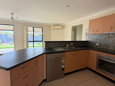 5 Biggera Court, Sandstone Point