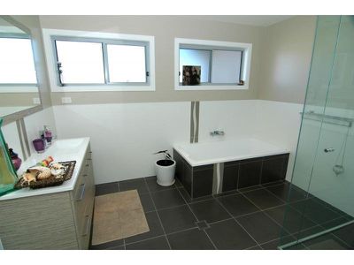 64 K.B Timms Drive, Eden
