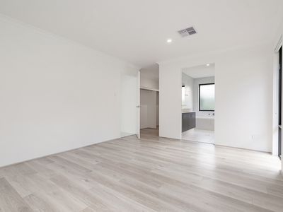 16 Ashville Grange, Henley Brook