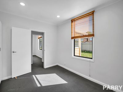 28 Conway, Mowbray