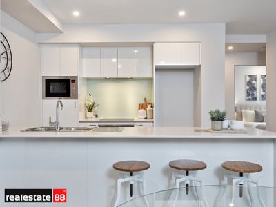 99 / 172 Railway Parade, West Leederville