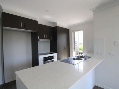 2 / 86 Taurus Circuit, Coomera