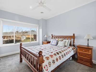 19 Huntingdale Place, Waldara