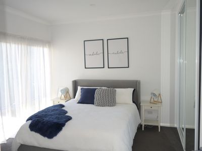 8/3 Leeder Street, Glendalough