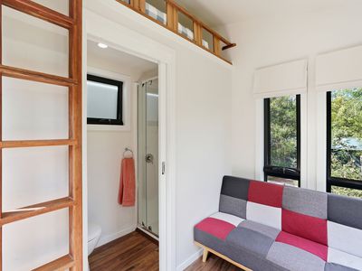 9 Glovers Road, Deep Bay