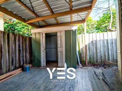 1 / 4 Allen Street, Glen Waverley