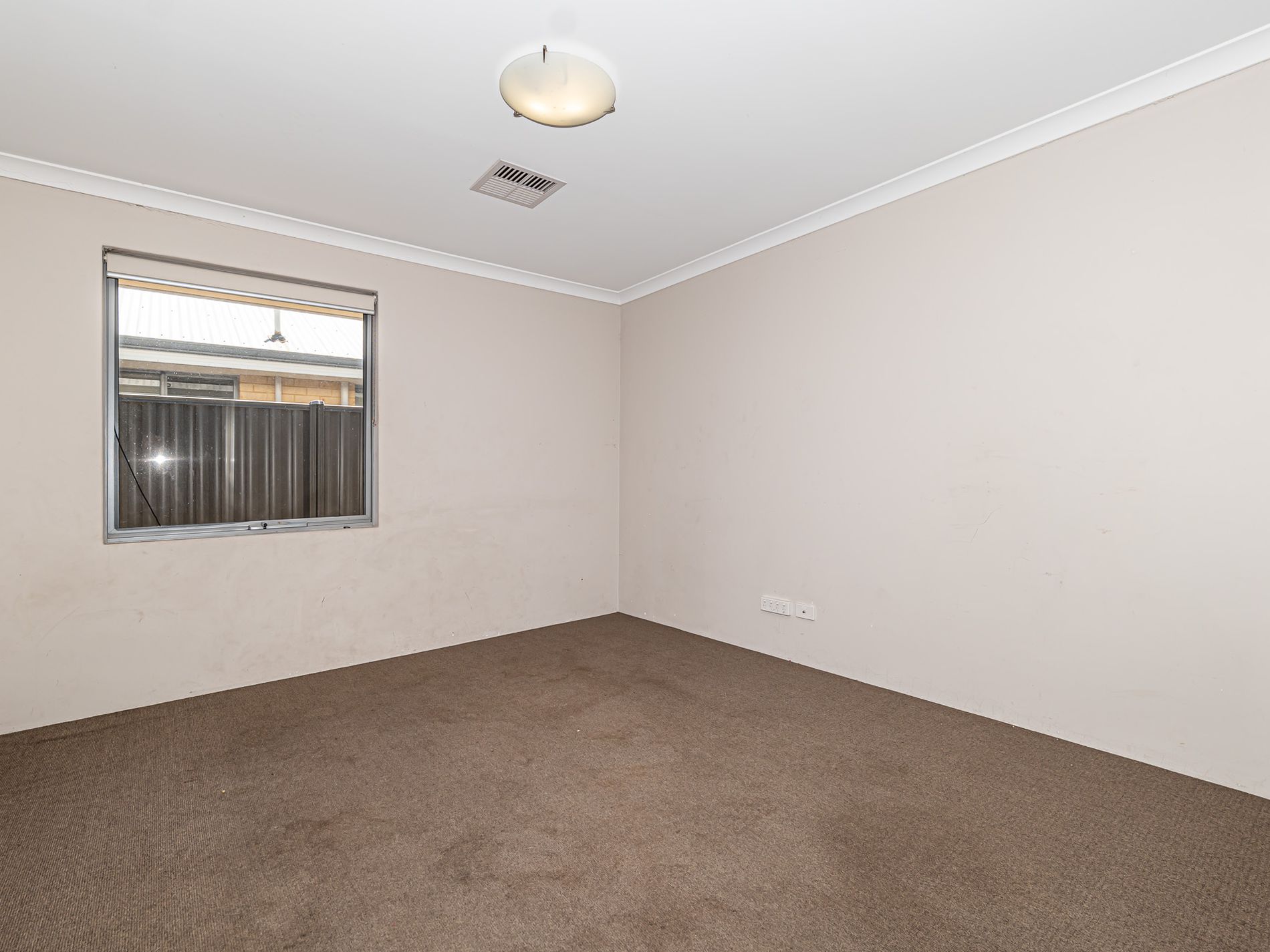 10 Dupain Way, Aveley