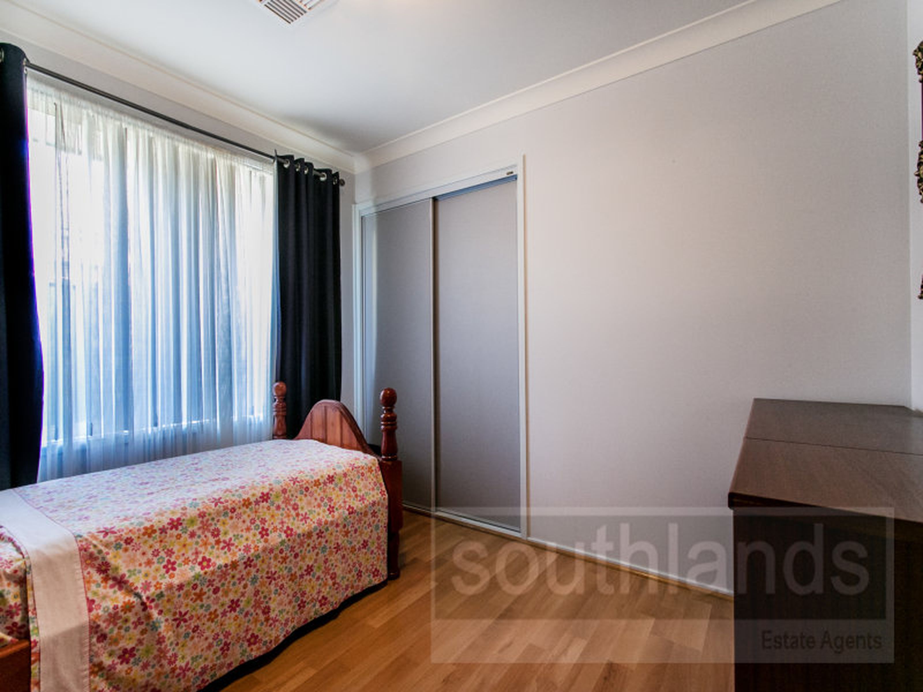 18 Sunbird Terrace, GLENMORE PARK
