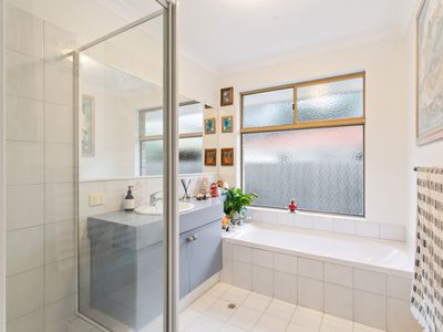 16 Bredgar Way, Marangaroo