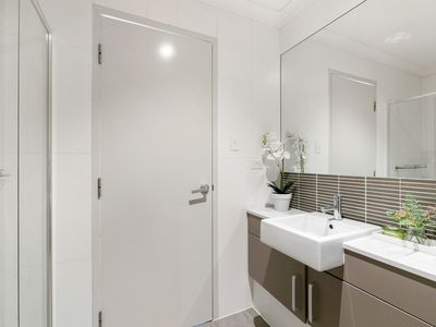 16 / 5 Antonas Road, Northbridge