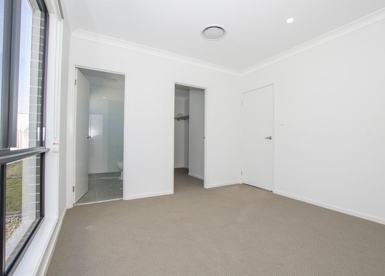45 Barrett St, Gregory Hills