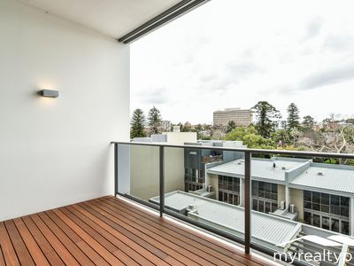 403 / 2 Moreau Parade, East Perth