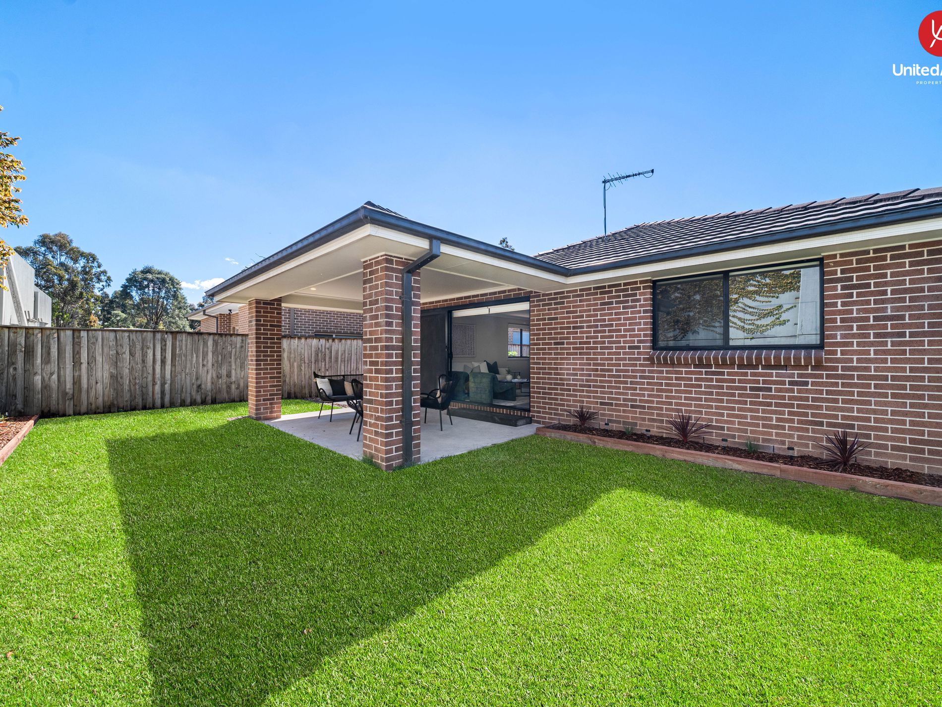 3 Dobroyd Drive, Elizabeth Hills