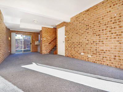 1 / 166 Broadmeadow Road, Broadmeadow