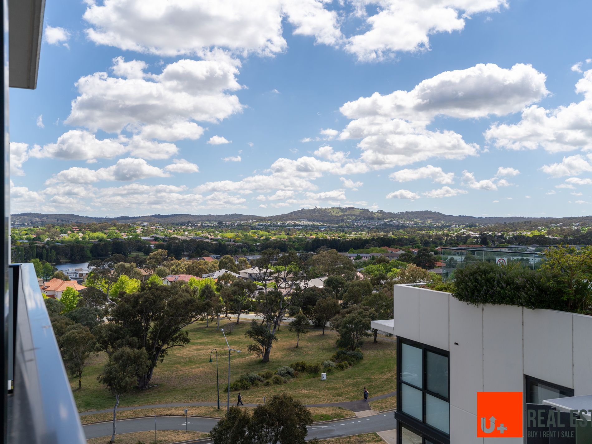 711 / 90 Swain St, Gungahlin
