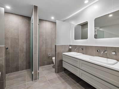 6 / 2 Lady Nelson Place, Red Hill