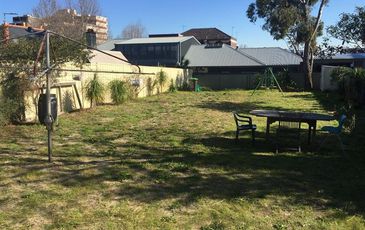 18 Harbourne Rd, Kingsford