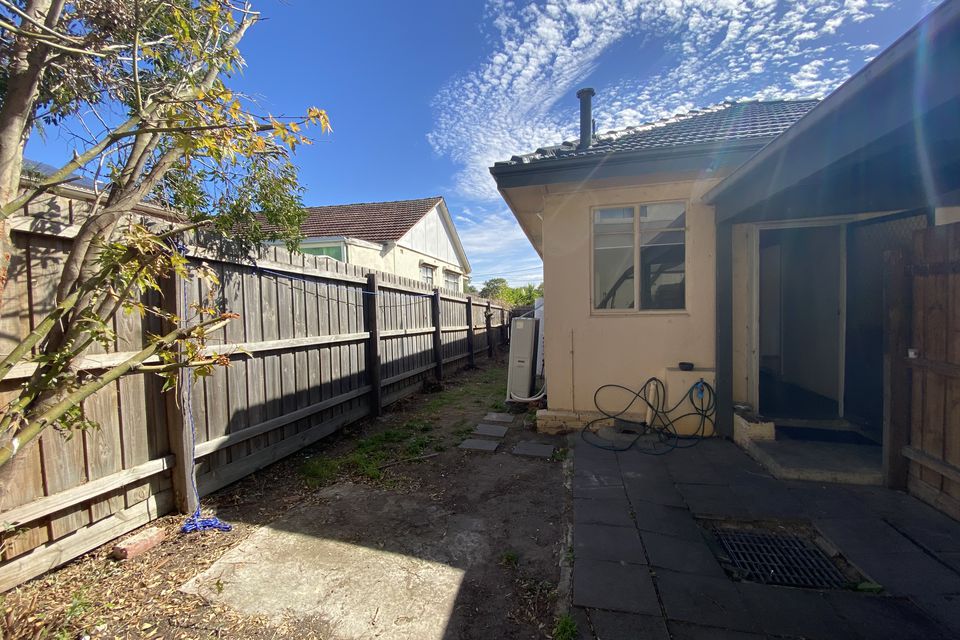 1 / 4 Margot Street, Chadstone