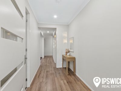 33 Chatswood Court, Deebing Heights