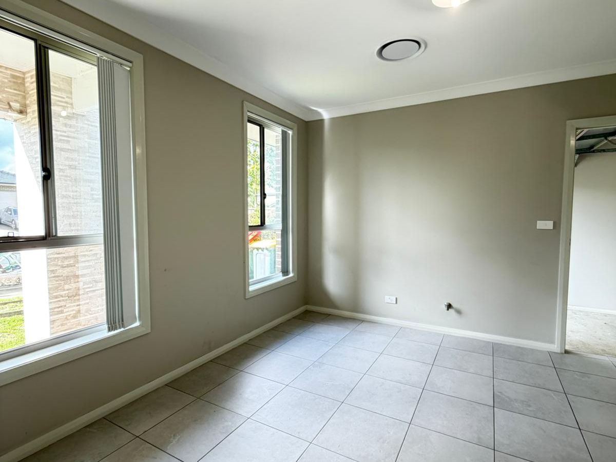 50 Lowndes Drive, Oran Park