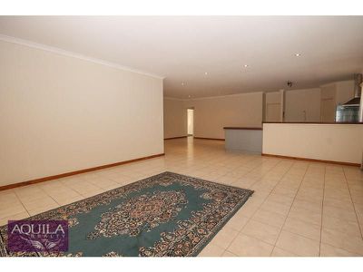 9 Octagon Gardens, Aveley