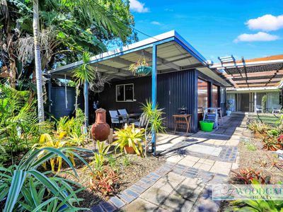 104 Esplanade, Woodgate