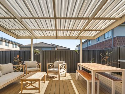 12 Pinebank Street, Werribee