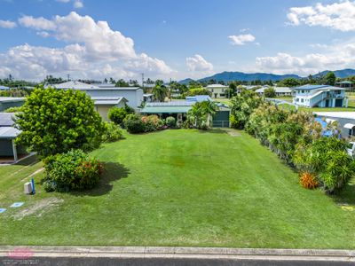 12 TAYLOR STREET, Kurrimine Beach