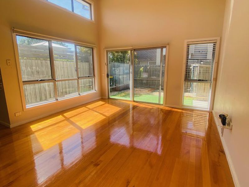 9 / 86-88 Royal Parade, Reservoir