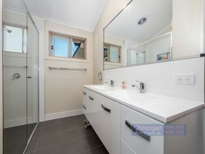1 / 5 Aloota Crescent, Ocean Shores