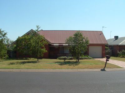 30 Grangewood Drive, Dubbo