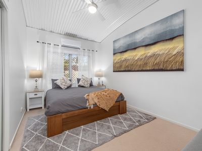 702 Casuarina Way, Casuarina