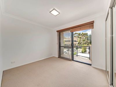 4 / 24 Charles Street, South Perth