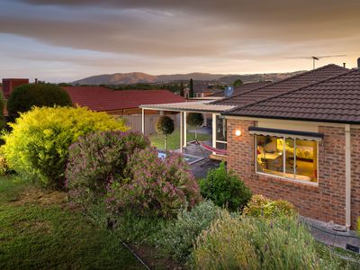 14 AVONDALE DRIVE, Wodonga