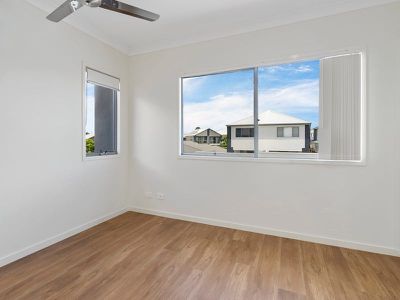 122 Cooper Crescent, Rochedale