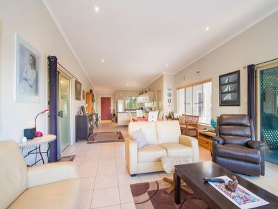 2 / 48 rajah rd, Ocean Shores