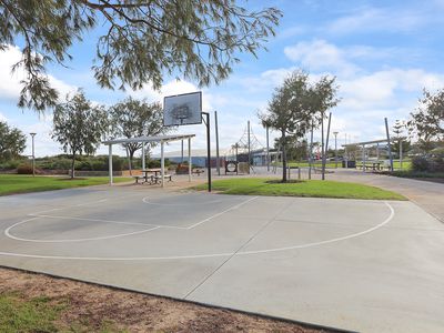 6 Selene Way, San Remo