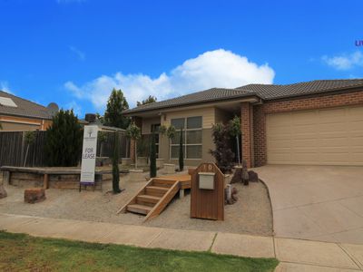 10 Oceanwave Parade, Point Cook