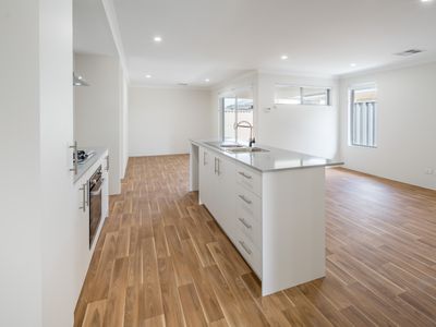 33 Cara Way, Wattle Grove